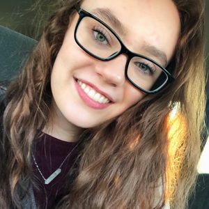 Meet your Posher, Faith